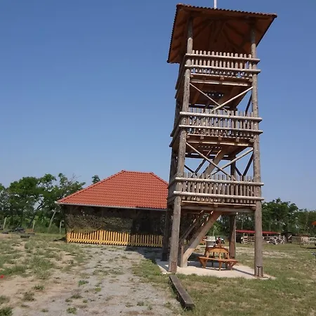 Szent Marton Vendeghaz Гостевой дом *